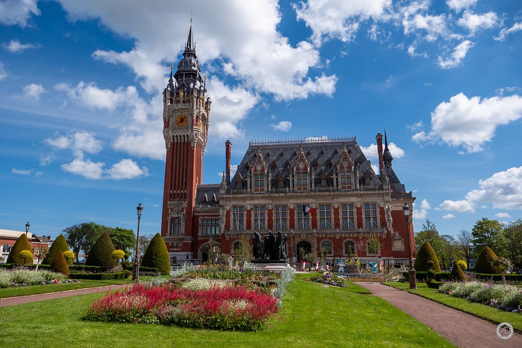 L’hôtel de ville et le beffroi de Calais