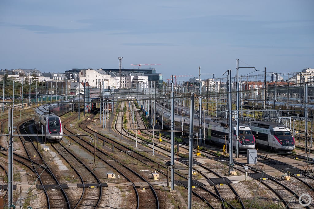 3 TGV en garage au technicentre de Chatillon