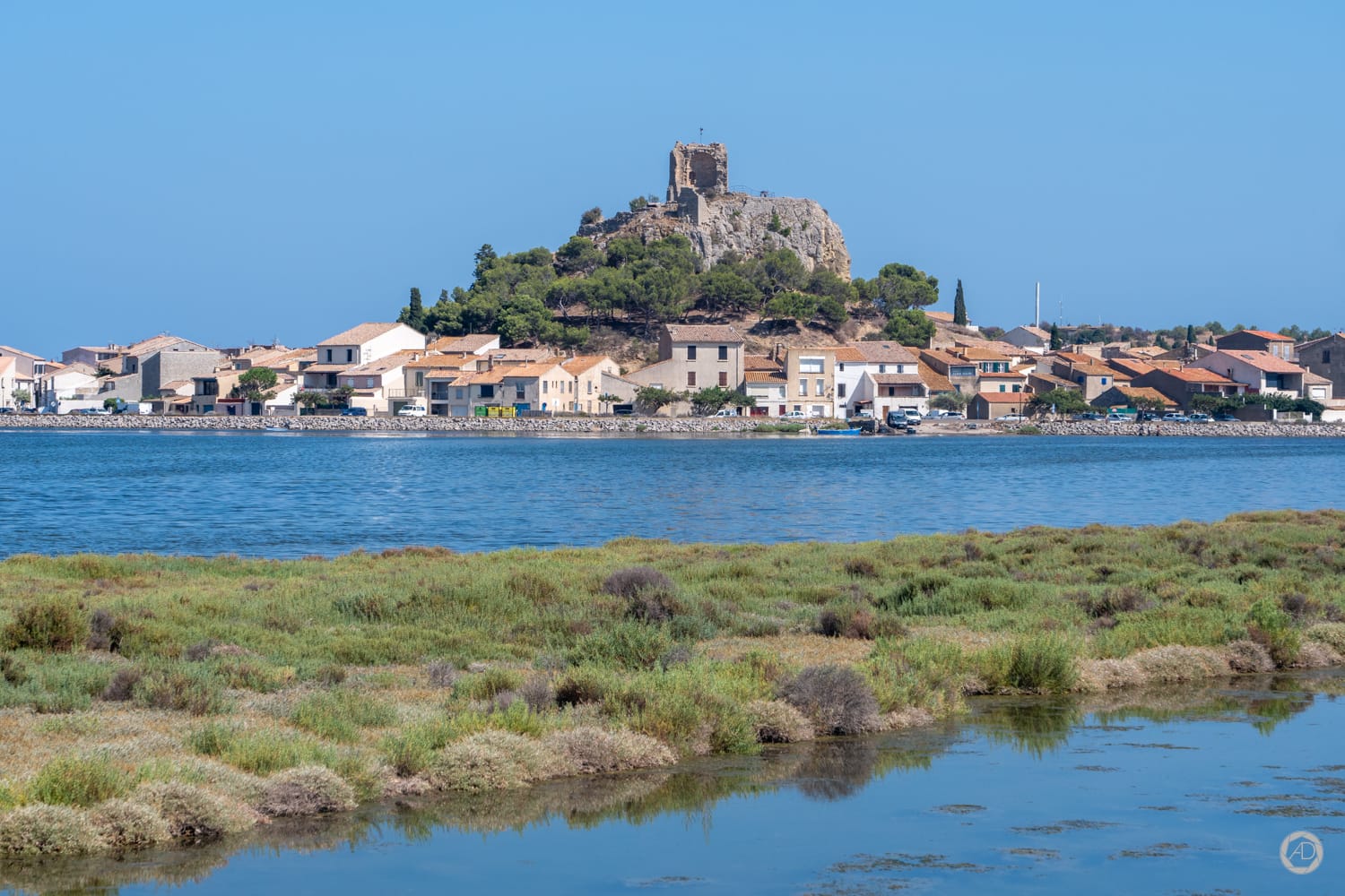 Gruissan, entre village mer et salins